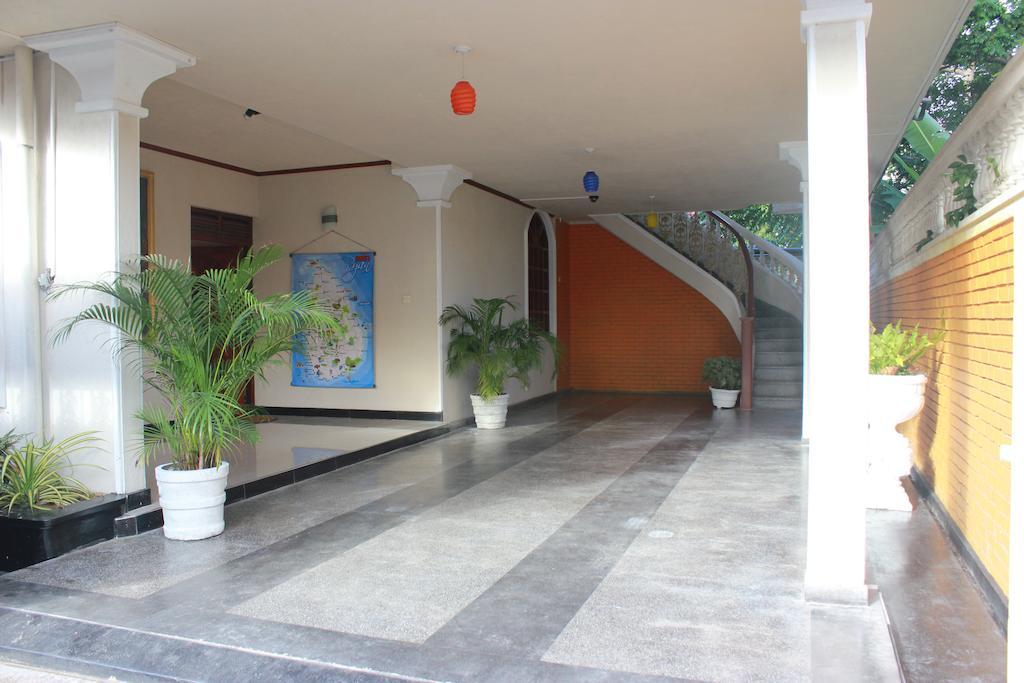 Guest Ryan Hotel Katunayaka Buitenkant foto
