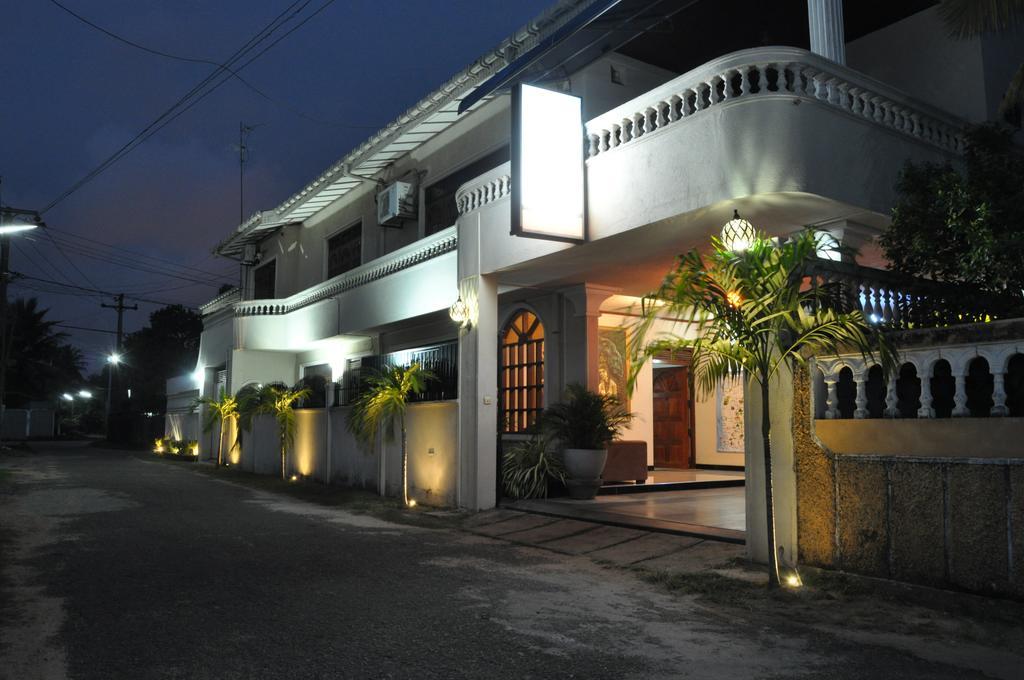 Guest Ryan Hotel Katunayaka Buitenkant foto