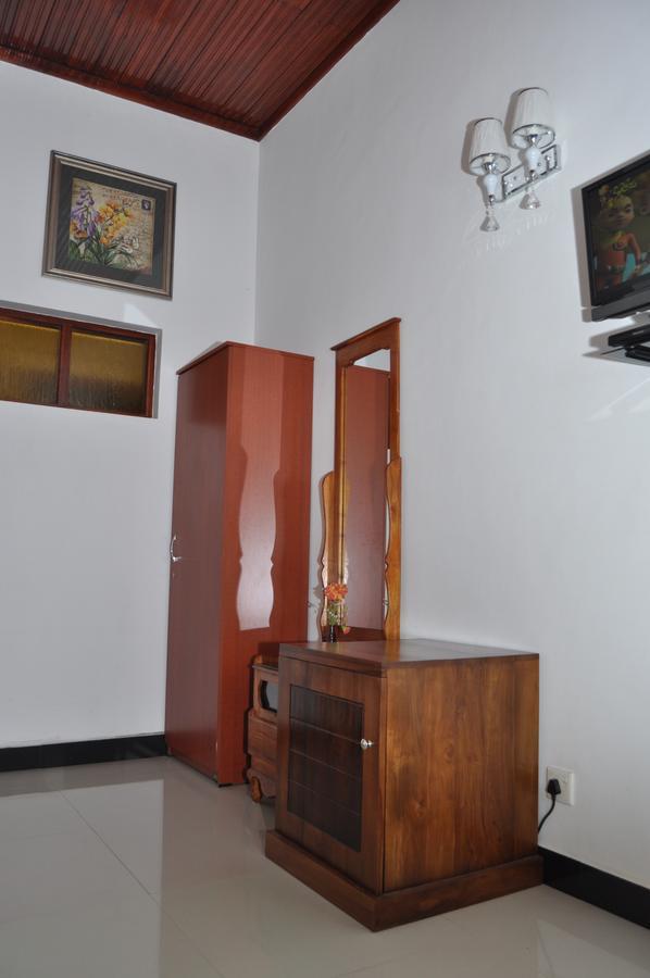 Guest Ryan Hotel Katunayaka Buitenkant foto