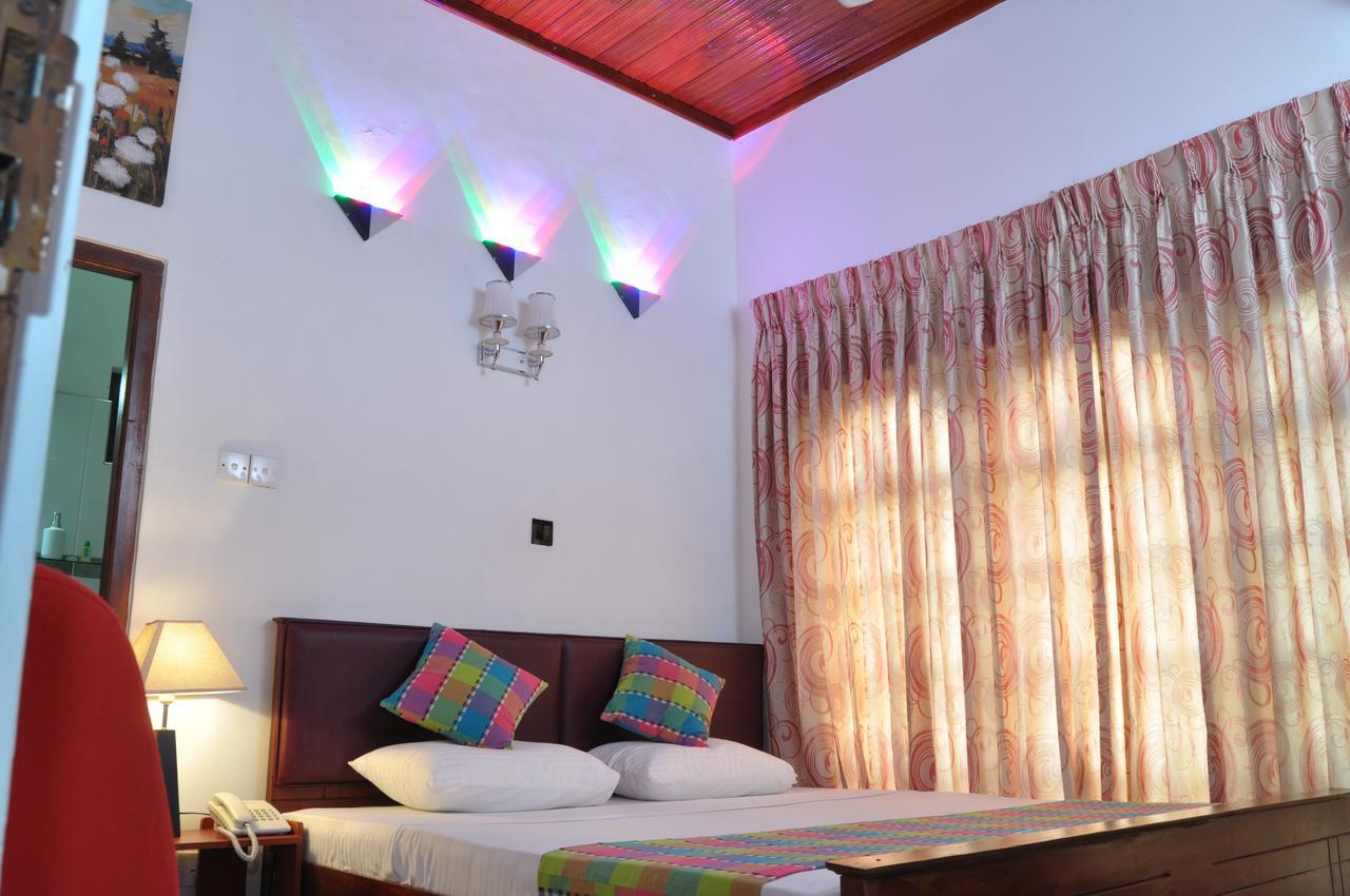 Guest Ryan Hotel Katunayaka Buitenkant foto